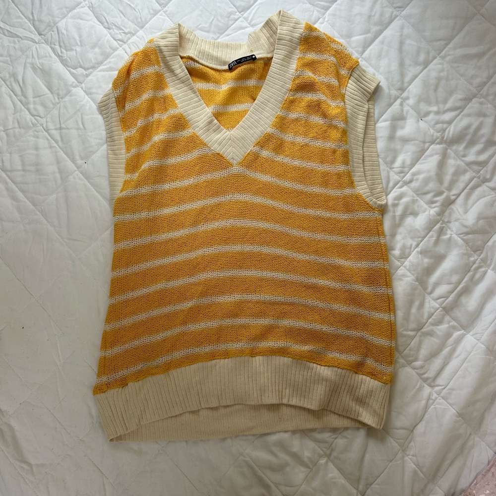 Zara Cream and Yellow Knit Top